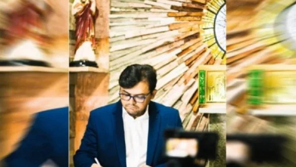 Padre é suspeito de sexo com enfermeiro no interior de instituto bíblico durante dois anos, em Brasília