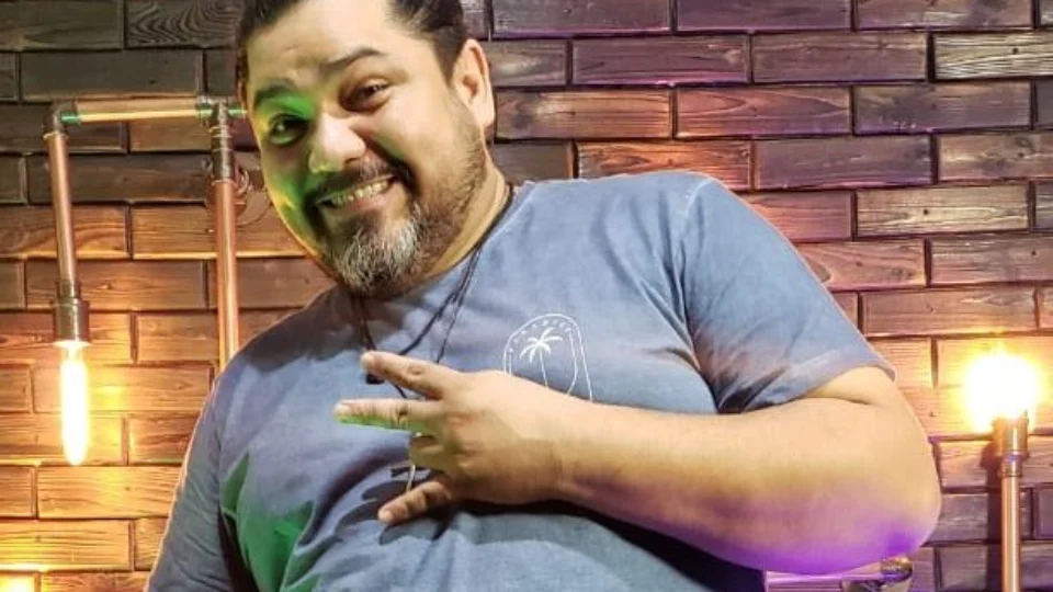 Sucesso na internet, Teo Júnior se apresenta com solo ‘Quase ixtourado’ nesta sexta-feira em Manaus