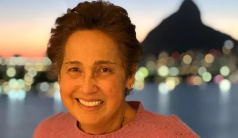 Corpo da atriz Claudia Jimenez é cremado em cerimônia no RJ