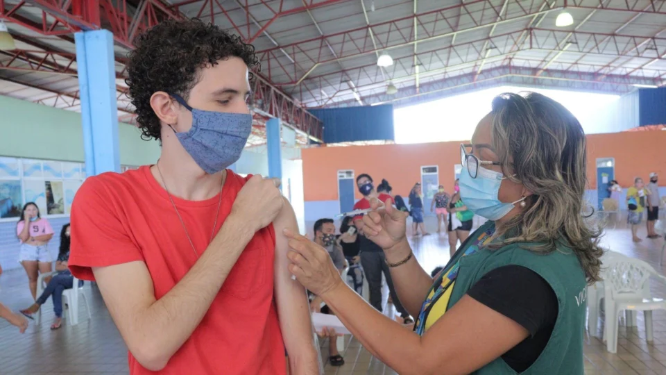 Confira pontos de vacinação contra Covid-19 nesta sexta-feira em Manaus