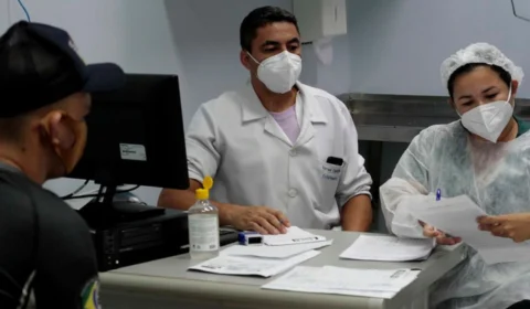 Prova para cargo de médico do concurso da Semsa é realizada em Manaus; confira as datas do certame dos outros cargos