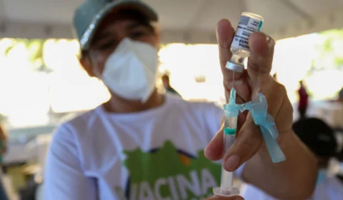 COVID-19: MS anuncia autorização da quarta dose da vacina para pessoas a partir dos 50 anos