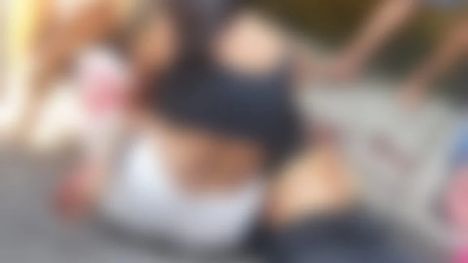 Jovem é executada a tiros enquanto conversava com amigas na calçada, em Manaus