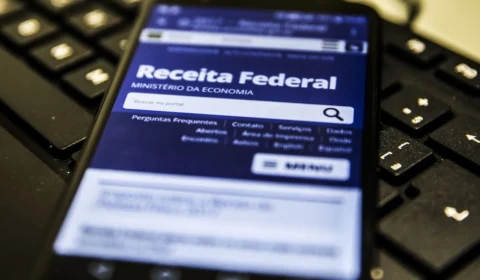 Receita paga nesta sexta-feira lote residual de restituição do IRPF