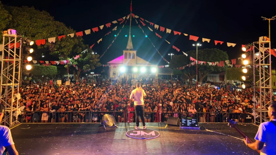 Comitê anticorrupção pede investigação sobre contratações de artistas nacionais por prefeituras no AM