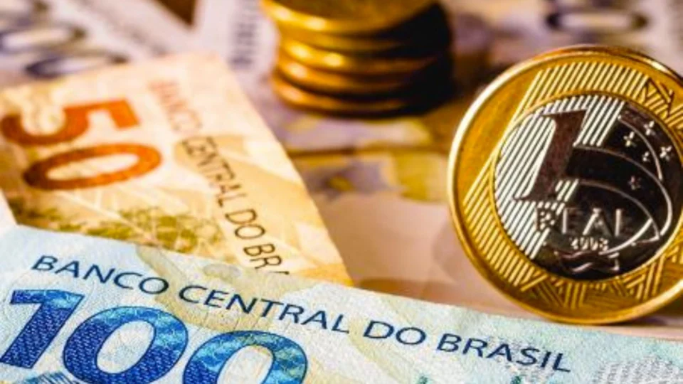 Rendimento domiciliar per capita no AM cai para R$ 810 em 2021, aponta IBGE