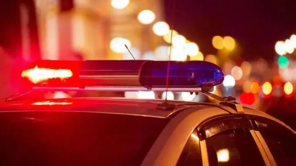 Após mãe pedir silêncio, adolescente mata acidentalmente irmã de 3 anos sufocada com travesseiro nos EUA