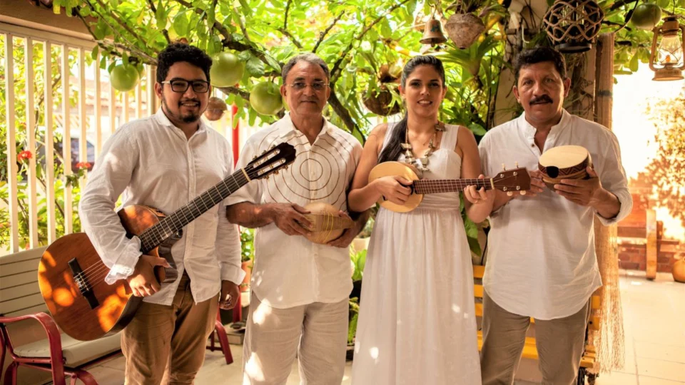 Oficina de bioinstrumentos musicais chega em Novo Airão e segue para outros municípios do Amazonas