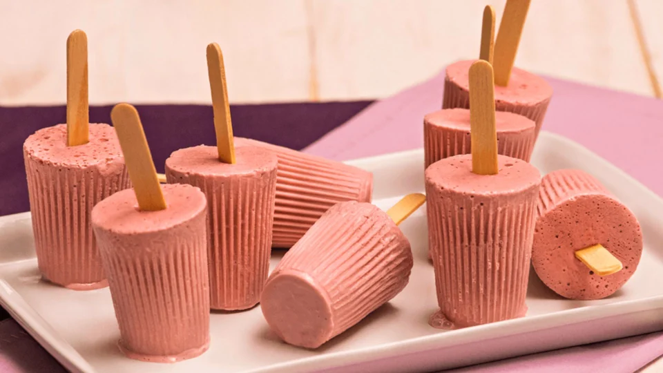 RECEITA FÁCIL: aprenda a fazer picolé caseiro