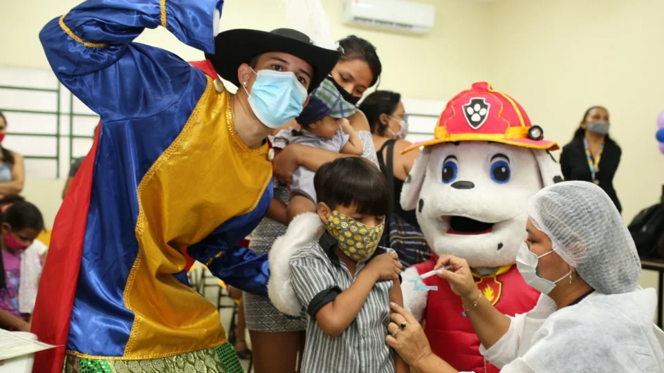 Manaus tem 52 pontos de vacinação contra Covid-19 nesta sexta-feira