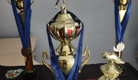 Dezesseis times disputam 1º Torneio de Futsal do Programa Educacional de Resistência às Drogas e à Violência