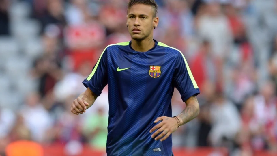 Um mês antes da Copa, Neymar irá a julgamento em processo por transferência para o Barcelona