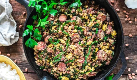 RECEITA FÁCIL: aprenda a fazer feijão tropeiro simples