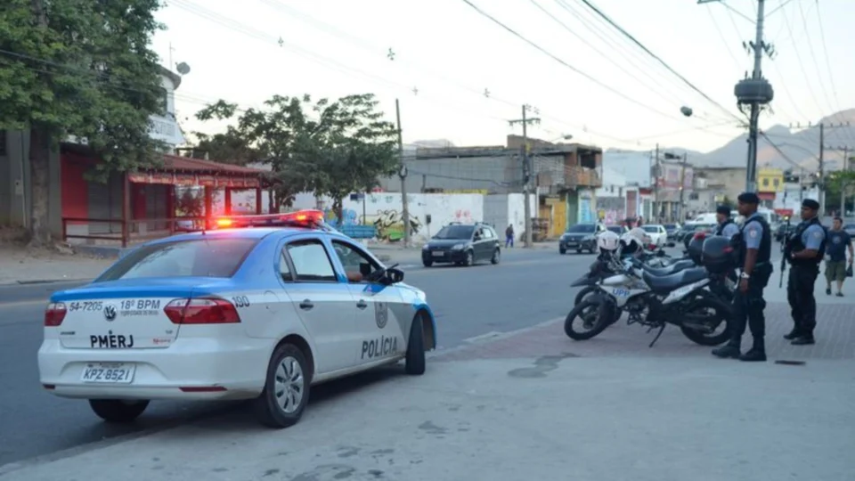 Operação no complexo do Alemão, no RJ, deixa 18 mortos, confirma polícia