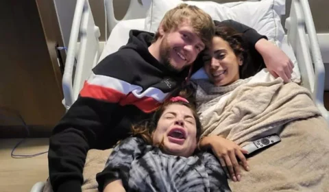 Após turnê internacional, Anitta é internada em São Paulo