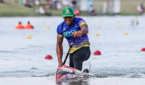 Isaquias Queiroz termina em primeiro e garante vaga na final do Mundial de Canoagem Velocidade no Canadá