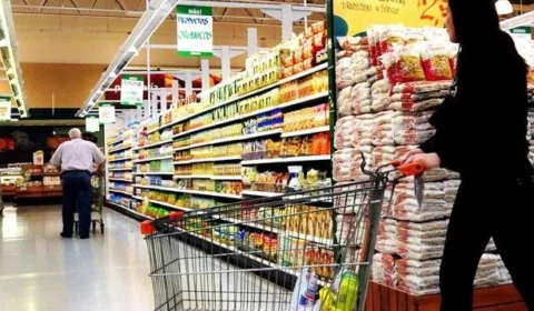 Custo da cesta básica aumenta nas 17 capitais pesquisadas pelo Dieese