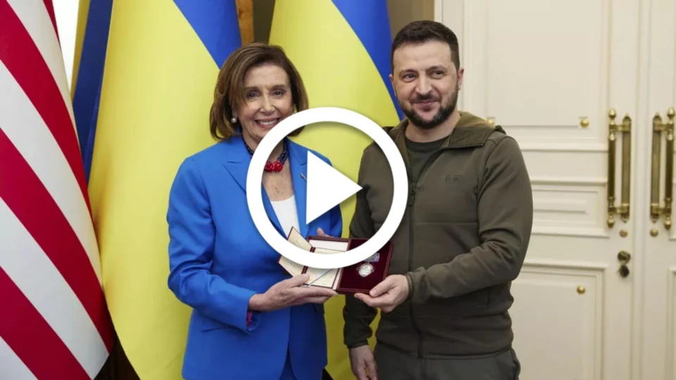 VÍDEO: Presidente da Câmara dos EUA, Nancy Pelosi faz visita surpresa a Kiev, na Ucrânia