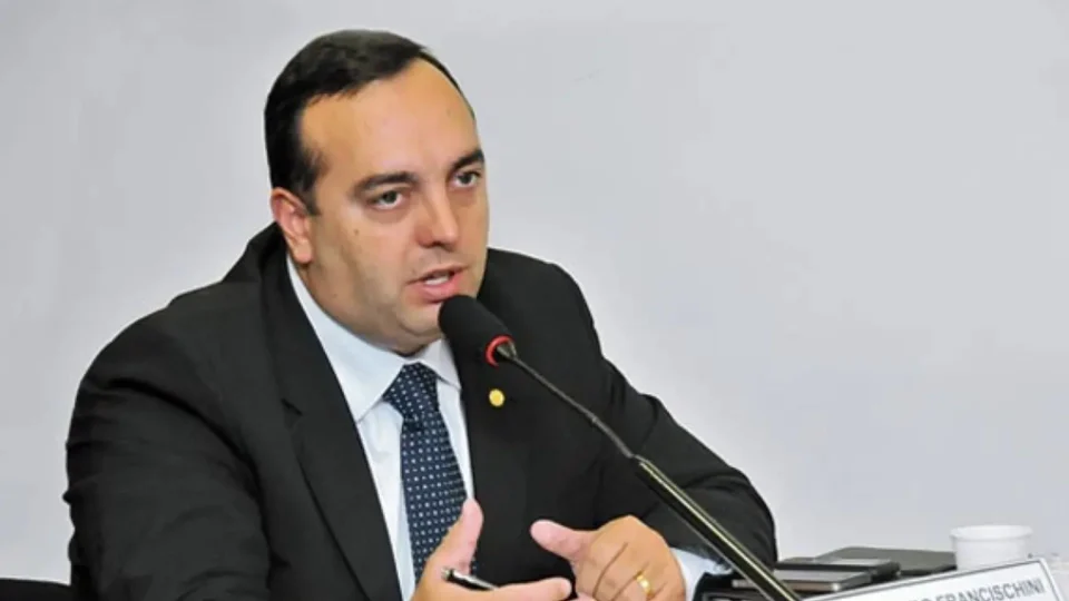 Segunda turma do STF derruba decisão de Nunes Marques e deputado Francischini perde mandato