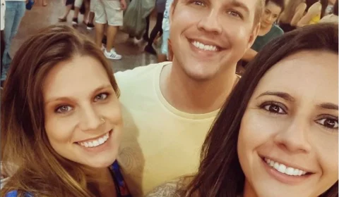 No Paraná, trisal espera bebê e fala da experiência em rede social: ‘Somos uma família normal, com muito amor’