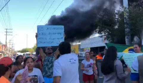 Moradores protestam por melhores condições de moradia na Zona Leste de Manaus