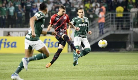Athletico vence Palmeiras por 1 a 0 pela semifinal da Libertadores e vaga na final será decidida em São Paulo