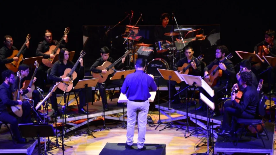 Teatro Amazonas recebe concerto do 1º Encontro de Violões nesta quinta-feira, em Manaus
