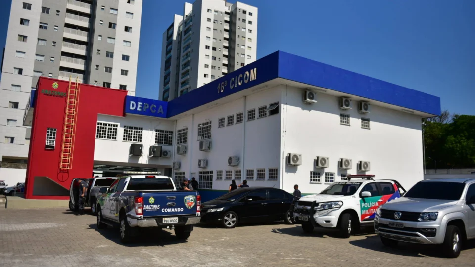 Homem é preso suspeito de estuprar filha e enteada, de 10 e 13 anos em Manaus