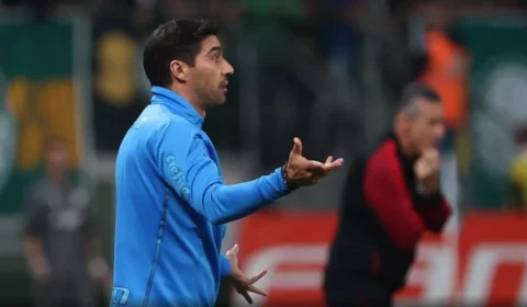 Palmeiras emite nota que repudia critica de cunho xenófobo de Jorginho ao treinador português Abel Ferreira