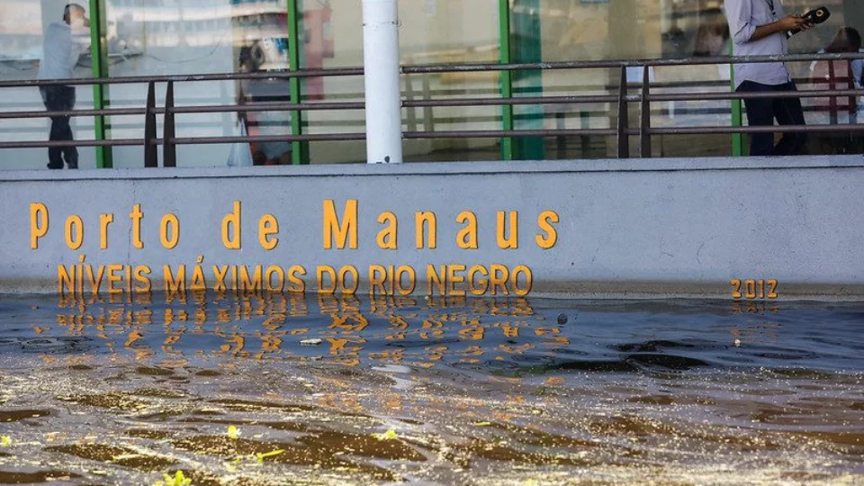 Rio Negro ultrapassa cota de inundação em Manaus, diz Defesa Civil do AM