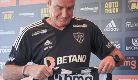 Cuca é reapresentado como treinador do Atlético/MG: ‘nosso elenco é mais forte do que era ano passado’