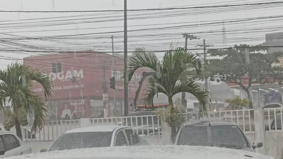 Manaus tem tempo nublado e previsão de chuva para este sábado, diz Inmet
