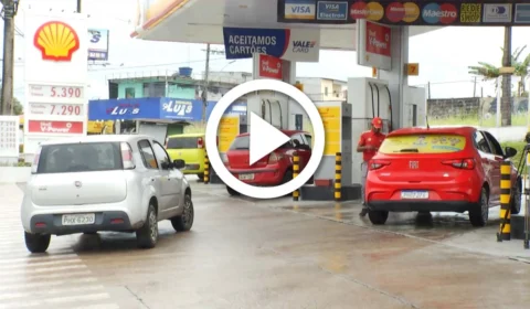 VÍDEO: postos de combustíveis baixam preço da gasolina repentinamente em Manaus