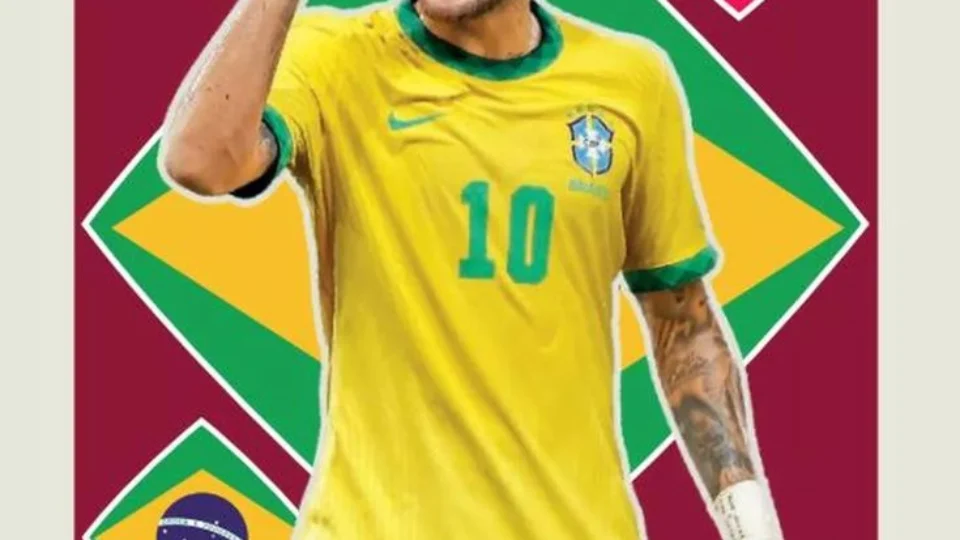 Álbum de figurinhas de jogadores que estarão na Copa do Mundo do Catar chega às bancas nesta sexta-feira (19)