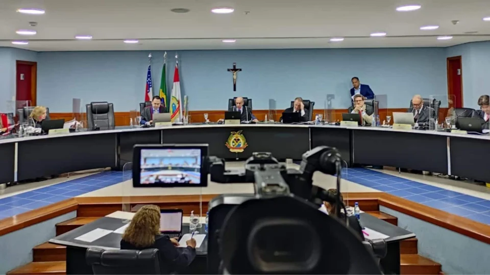 Ex-presidente da Câmara Municipal de Tefé tem contas reprovadas e é multado em R$ 114,7 mil pelo TCE-AM