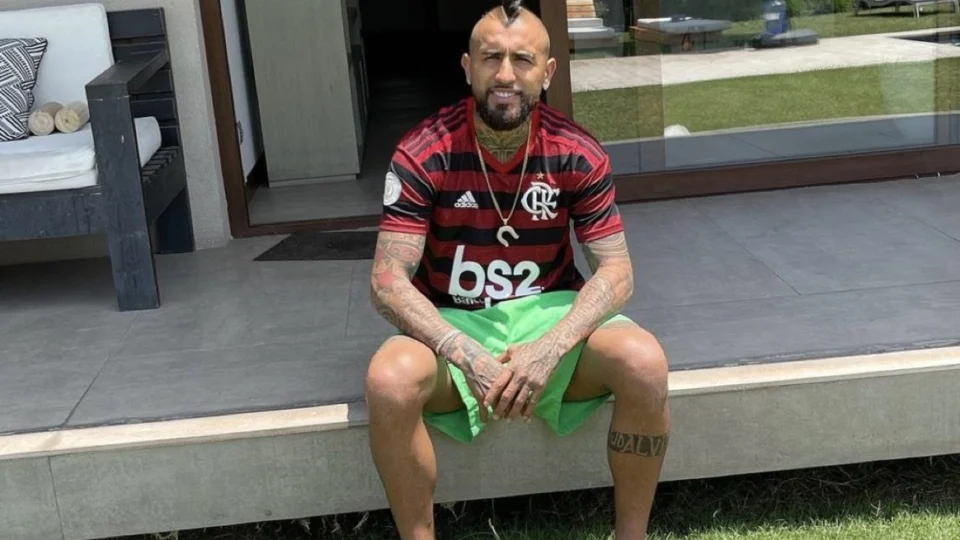 Confirmado: Arturo Vidal e Flamengo acertam contratação