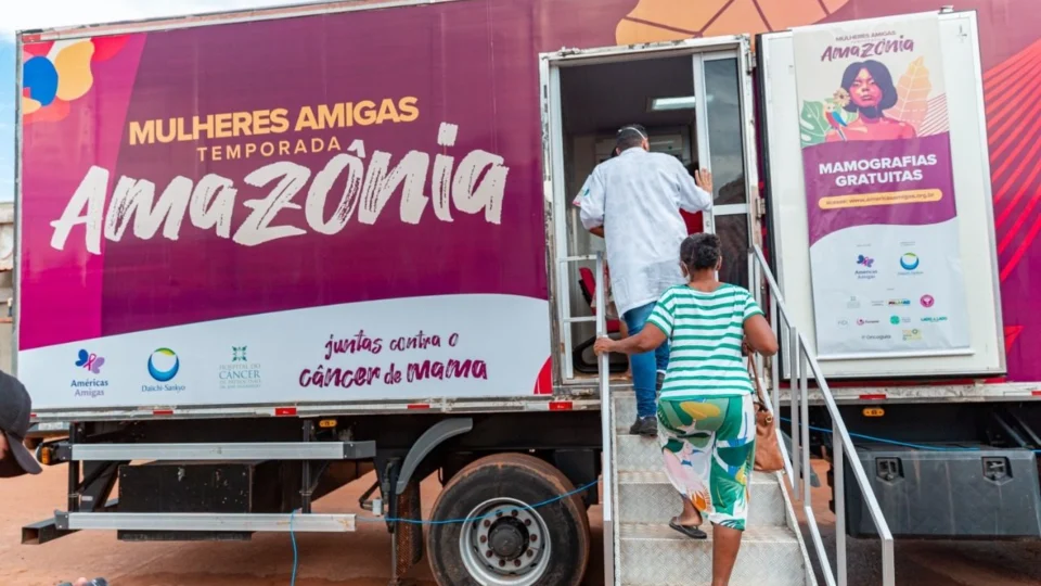 Mulheres de baixa renda em Manaus terão acesso a mamografias em ação social