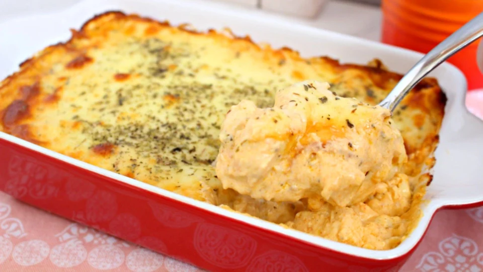 RECEITA FÁCIL: aprenda a fazer frango cremoso gratinado