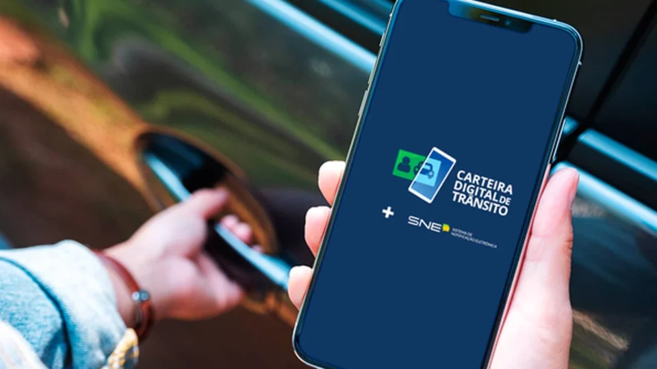 Aplicativo da CNH Digital permite transferir propriedade de veículos online