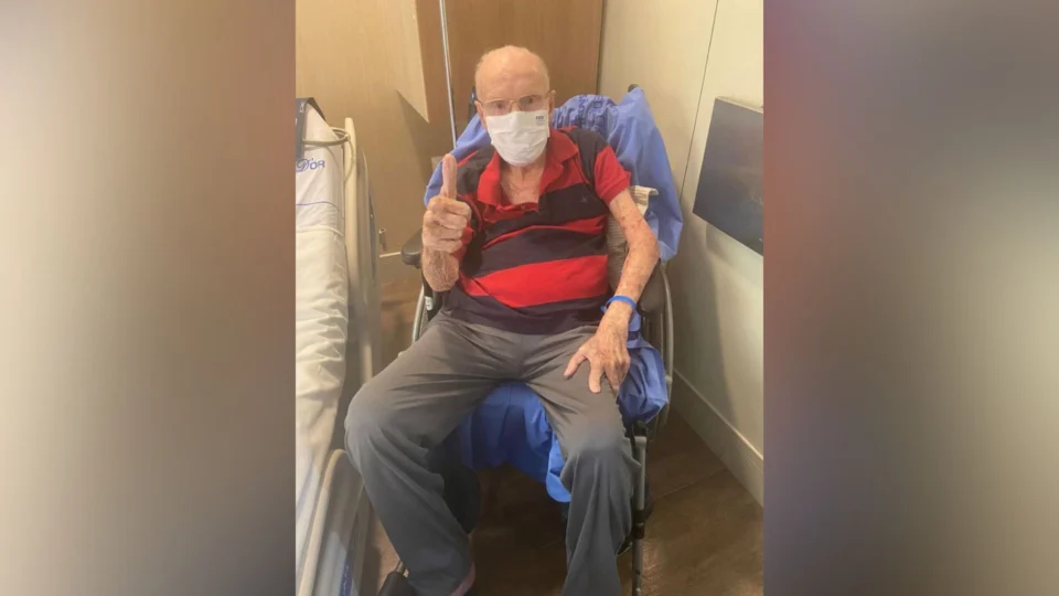 Zagallo recebe alta de hospital neste domingo após 12 dias de internação no RJ