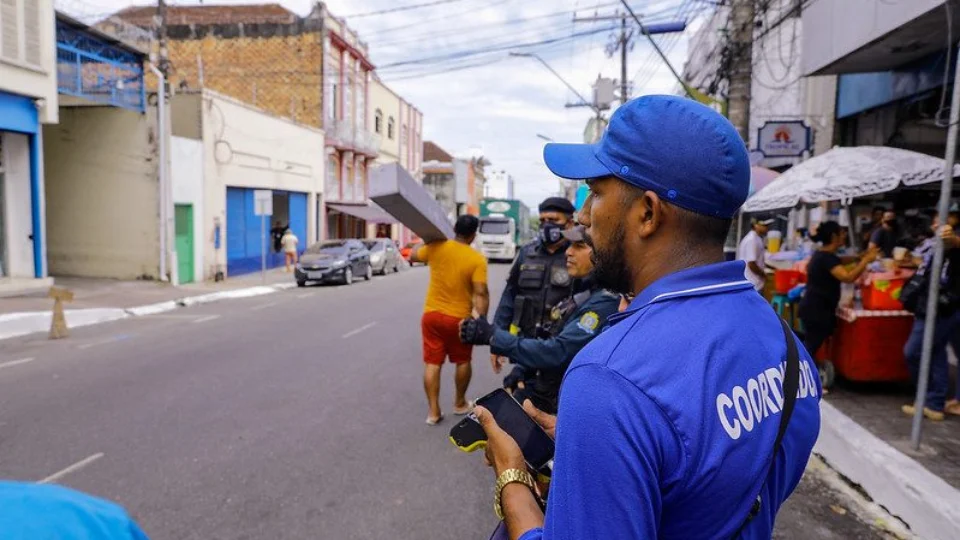Ageman fiscaliza funcionamento do Zona Azul no Centro de Manaus