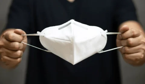 Decreto que recomenda fim da obrigatoriedade do uso de máscara em qualquer ambiente no AM é publicado