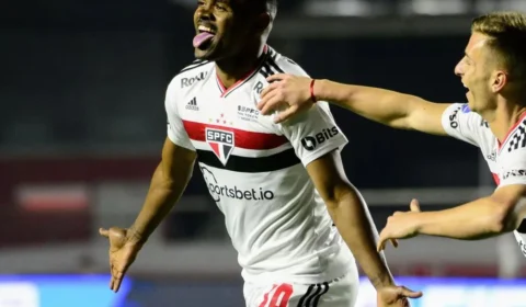 Nikão sofre lesão e não tem previsão de retornar aos gramados pelo São Paulo