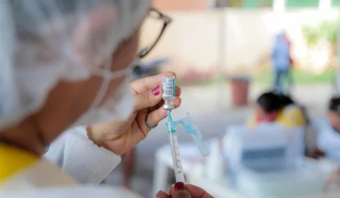 Parintins, no AM, começa vacinar crianças de 3 e 4 anos contra covid-19 nesta quarta