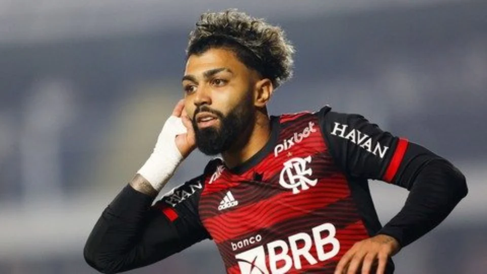 Flamengo bate Santos por 2 a 1 pela décima quinta rodada do Brasileirão