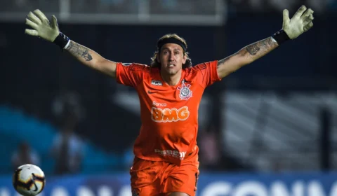 Cássio ganha destaque no Corinthians com atuações decisivas na Libertadores e Brasileirão