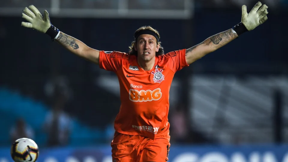 Cássio ganha destaque no Corinthians com atuações decisivas na Libertadores e Brasileirão