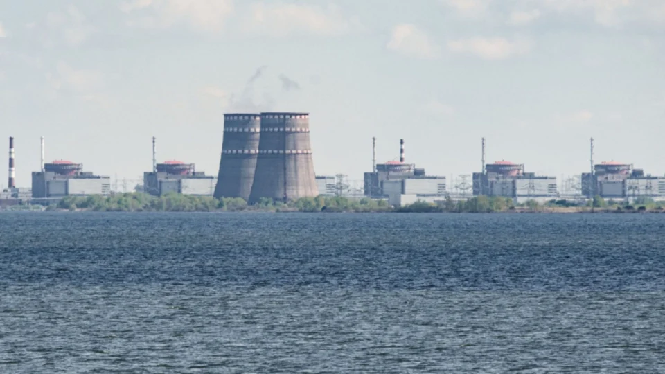 Rússia ameaça fechar usina nuclear de Zaporizhia