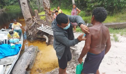 Com dispensa de licitação, Distrito Sanitário Indígena de Parintins-AM deve adquirir por R$ 1,22 milhão serviço de locação de embarcação fluvial