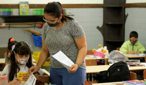 Semed divulga lista de aprovados em PSS para assistentes voluntários de alfabetização